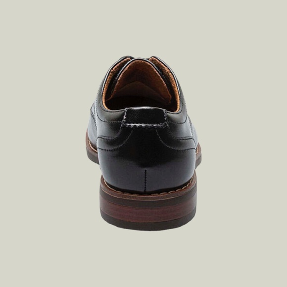 Juniors Florsheim Rucci Cap Toe Oxford in Black. 16687 001 - Picture 5 of 6